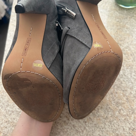 Vince Camuto bootie heels - Picture 2 of 3